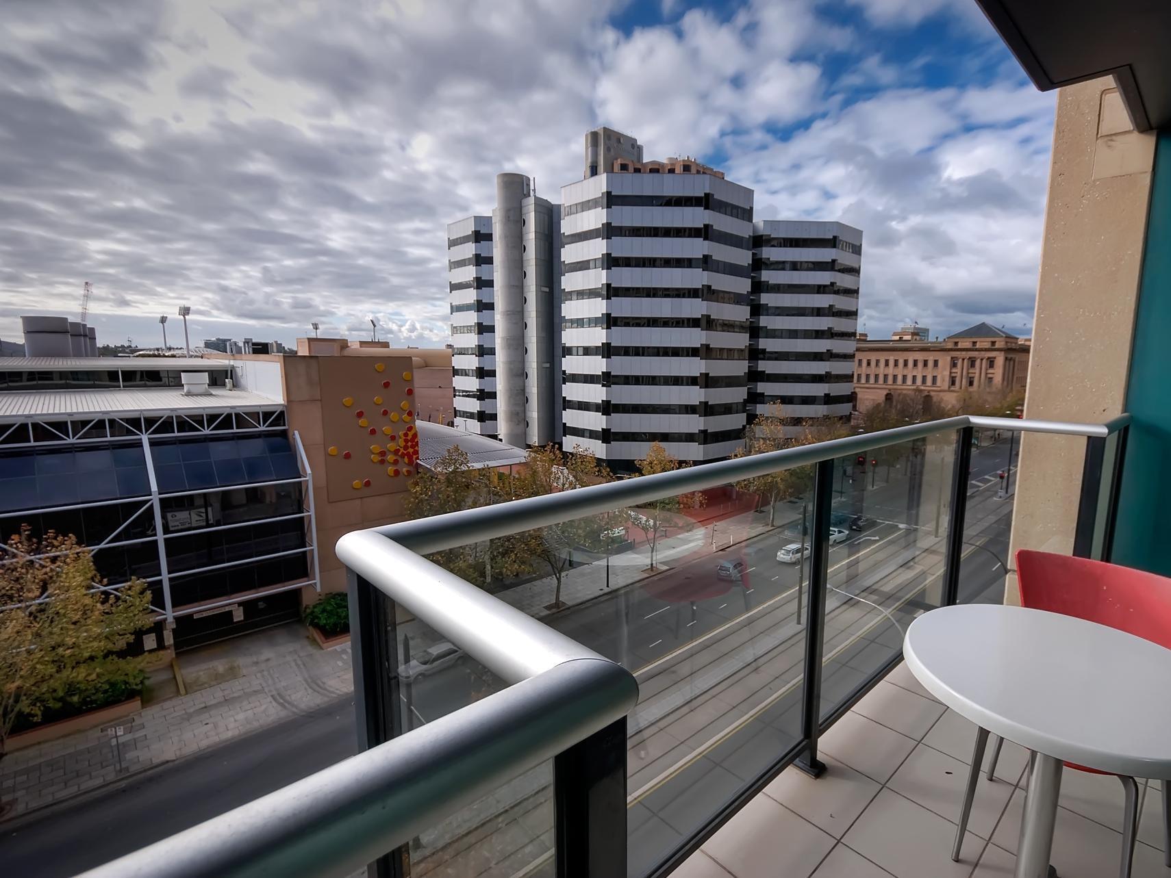La Loft Apartments North Terrace Аделейд Екстериор снимка