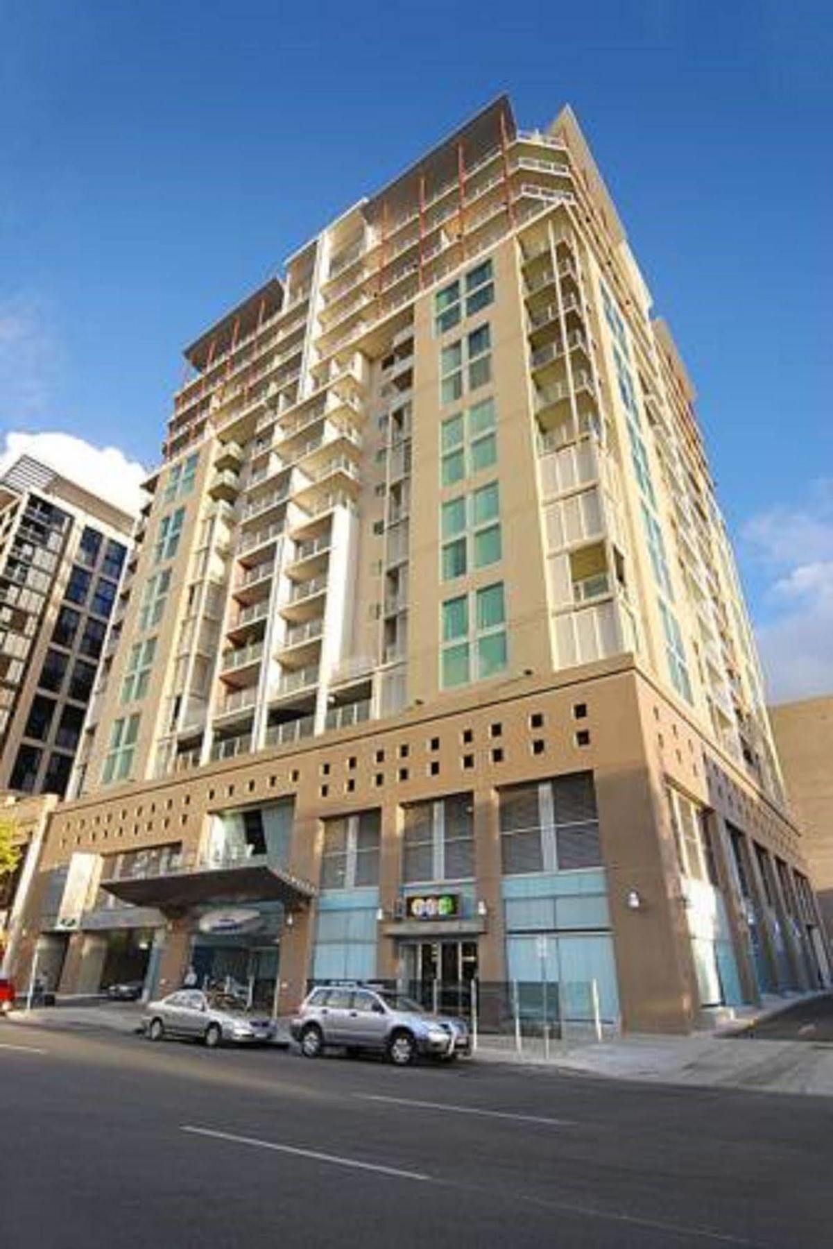 La Loft Apartments North Terrace Аделейд Екстериор снимка