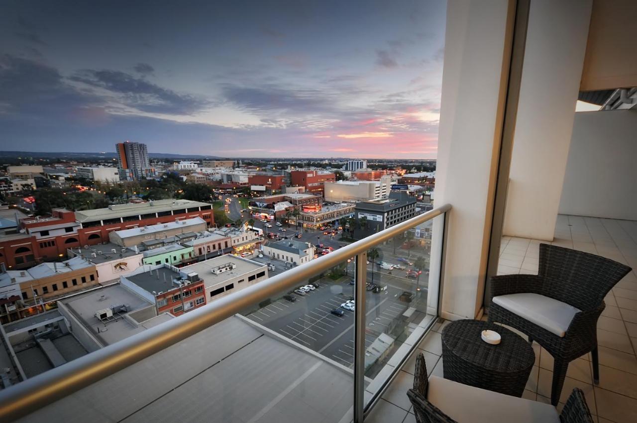 La Loft Apartments North Terrace Аделейд Стая снимка